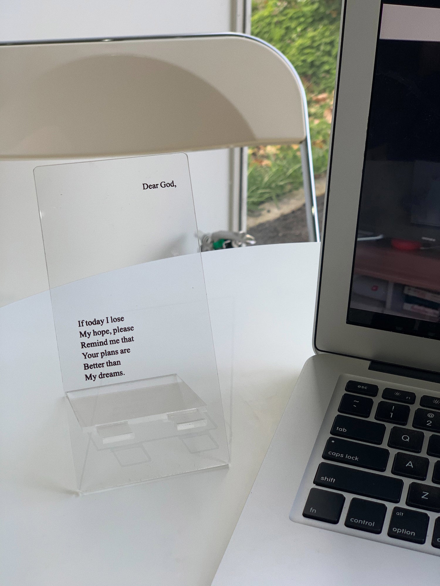 "Daily Prayer" Clear Phone Stand